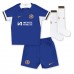 Billige Chelsea Axel Disasi #2 Børnetøj Hjemmebanetrøje til baby 2023-24 Kortærmet (+ korte bukser)